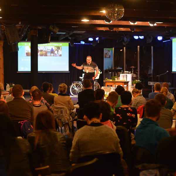 konferencje i szkolenia